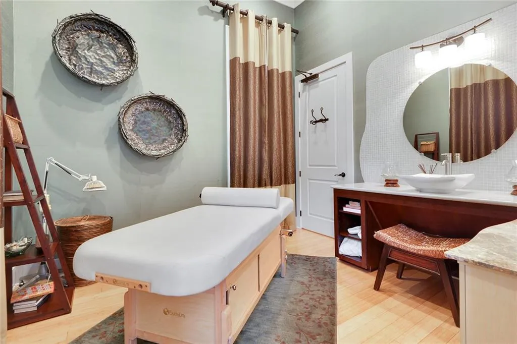 200 River Vista Drive Unit 501, Atlanta, Georgia 30339, 1 Bedroom Bedrooms, ,1 BathroomBathrooms,Residential,Sold,200 River Vista Drive Unit 501,6940618