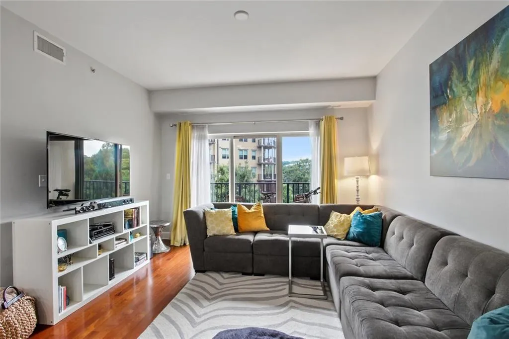 200 River Vista Drive Unit 501, Atlanta, Georgia 30339, 1 Bedroom Bedrooms, ,1 BathroomBathrooms,Residential,Sold,200 River Vista Drive Unit 501,6940618