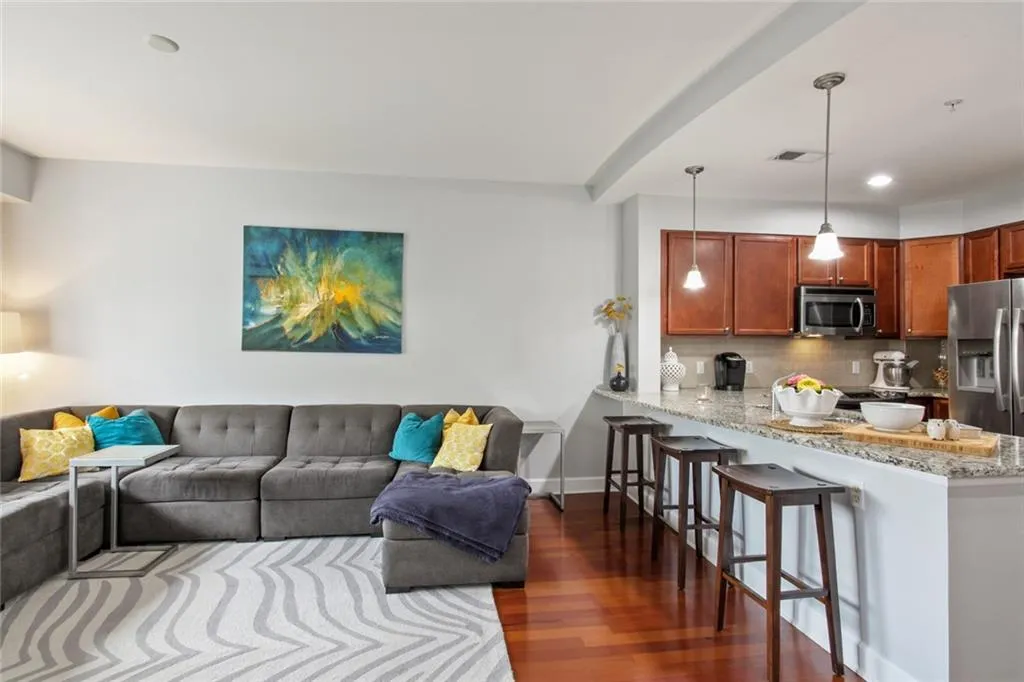 200 River Vista Drive Unit 501, Atlanta, Georgia 30339, 1 Bedroom Bedrooms, ,1 BathroomBathrooms,Residential,Sold,200 River Vista Drive Unit 501,6940618
