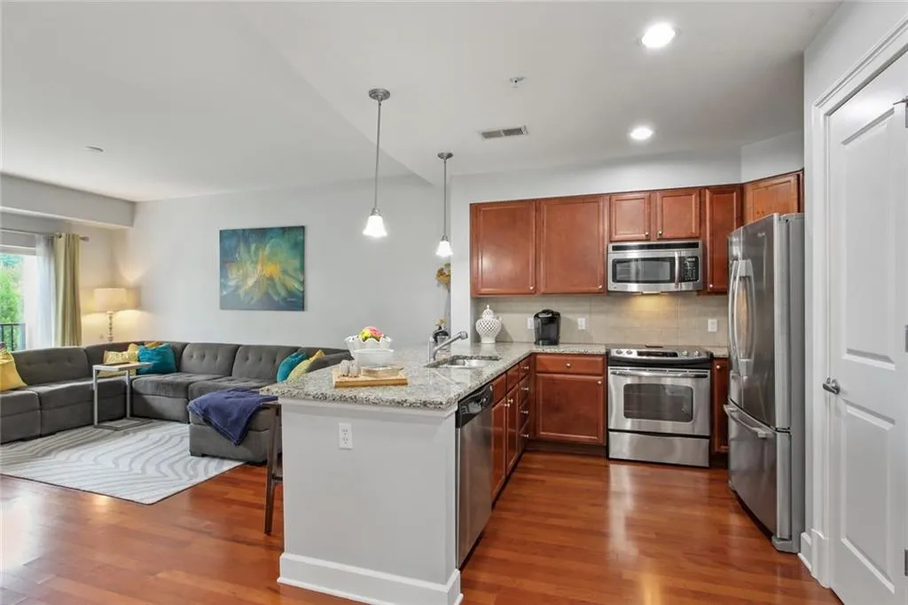 200 River Vista Drive Unit 501, Atlanta, Georgia 30339, 1 Bedroom Bedrooms, ,1 BathroomBathrooms,Residential,Sold,200 River Vista Drive Unit 501,6940618