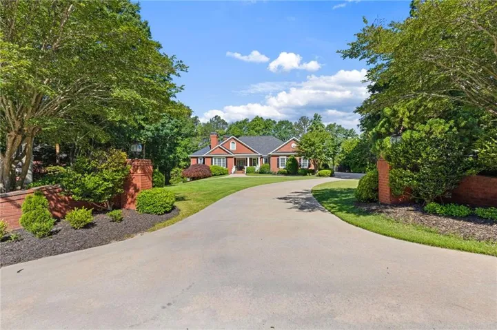 5222 Legends Drive, Braselton, Georgia 30517