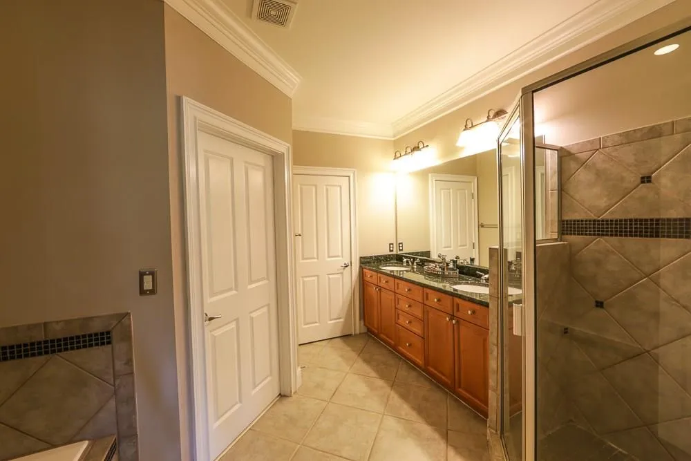 5600 Glenridge Park Unit 1207, Sandy Springs, Georgia 30342, 2 Bedrooms Bedrooms, ,2 BathroomsBathrooms,Residential,Sold,5600 Glenridge Park Unit 1207,5740699