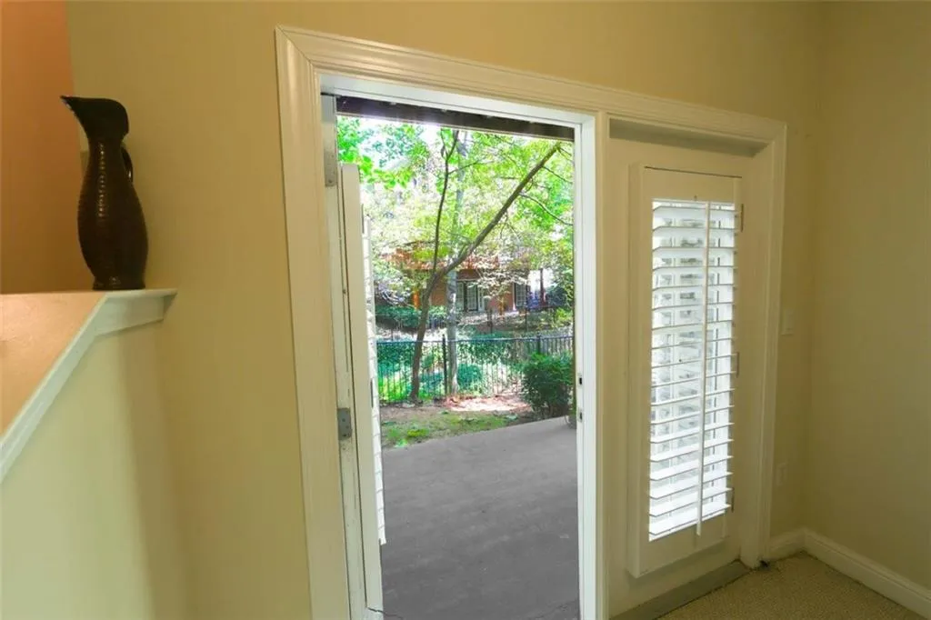 5600 Glenridge Park Unit 1207, Sandy Springs, Georgia 30342, 2 Bedrooms Bedrooms, ,2 BathroomsBathrooms,Residential,Sold,5600 Glenridge Park Unit 1207,5740699