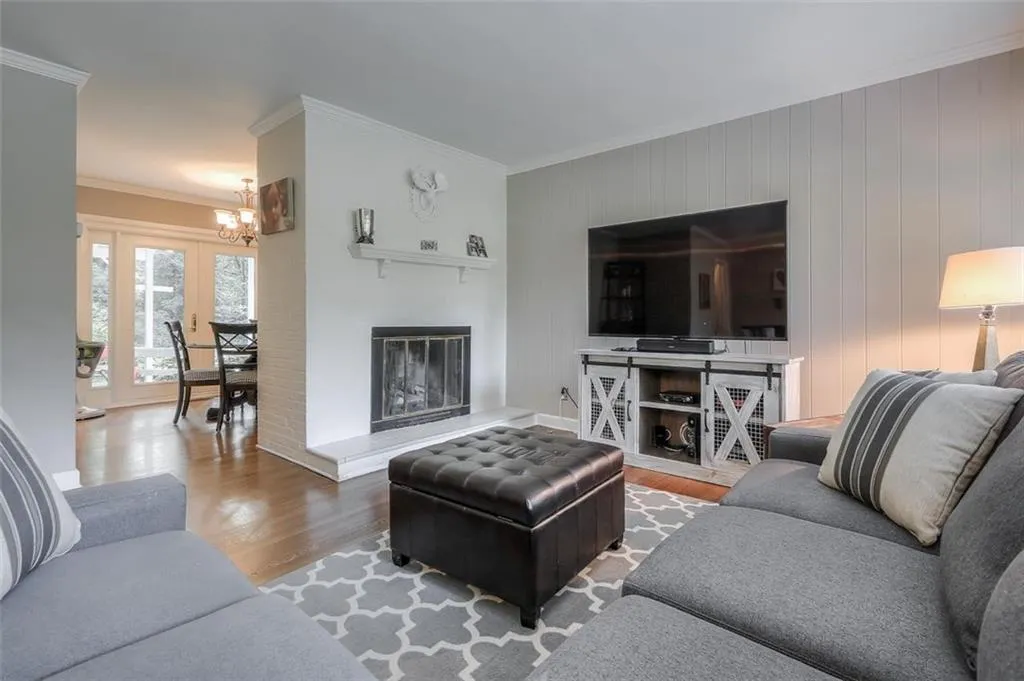 5971 Hilderbrand Drive, Sandy Springs, Georgia 30328, 3 Bedrooms Bedrooms, ,2 BathroomsBathrooms,Residential,Sold,5971 Hilderbrand Drive,6762842