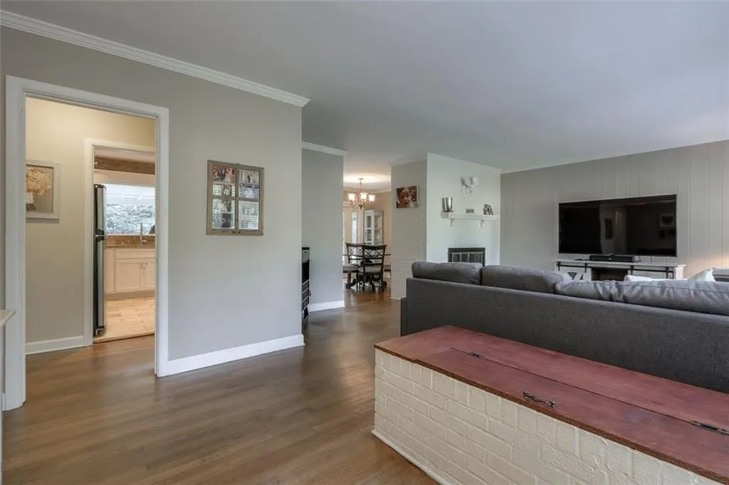 5971 Hilderbrand Drive, Sandy Springs, Georgia 30328, 3 Bedrooms Bedrooms, ,2 BathroomsBathrooms,Residential,Sold,5971 Hilderbrand Drive,6762842