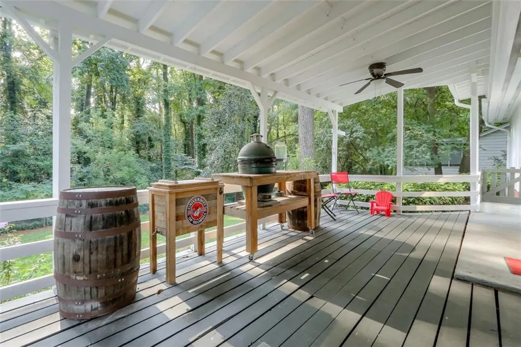 5971 Hilderbrand Drive, Sandy Springs, Georgia 30328, 3 Bedrooms Bedrooms, ,2 BathroomsBathrooms,Residential,Sold,5971 Hilderbrand Drive,6762842