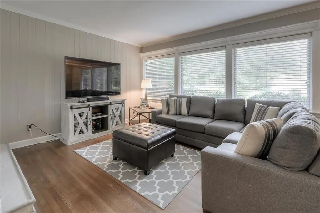 5971 Hilderbrand Drive, Sandy Springs, Georgia 30328, 3 Bedrooms Bedrooms, ,2 BathroomsBathrooms,Residential,Sold,5971 Hilderbrand Drive,6762842