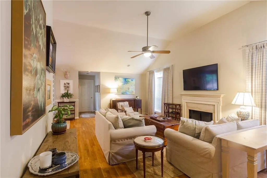 1364 Arnold Avenue Ne, Atlanta, Georgia 30324, 3 Bedrooms Bedrooms, ,2 BathroomsBathrooms,Residential,Sold,1364 Arnold Avenue Ne,5742391