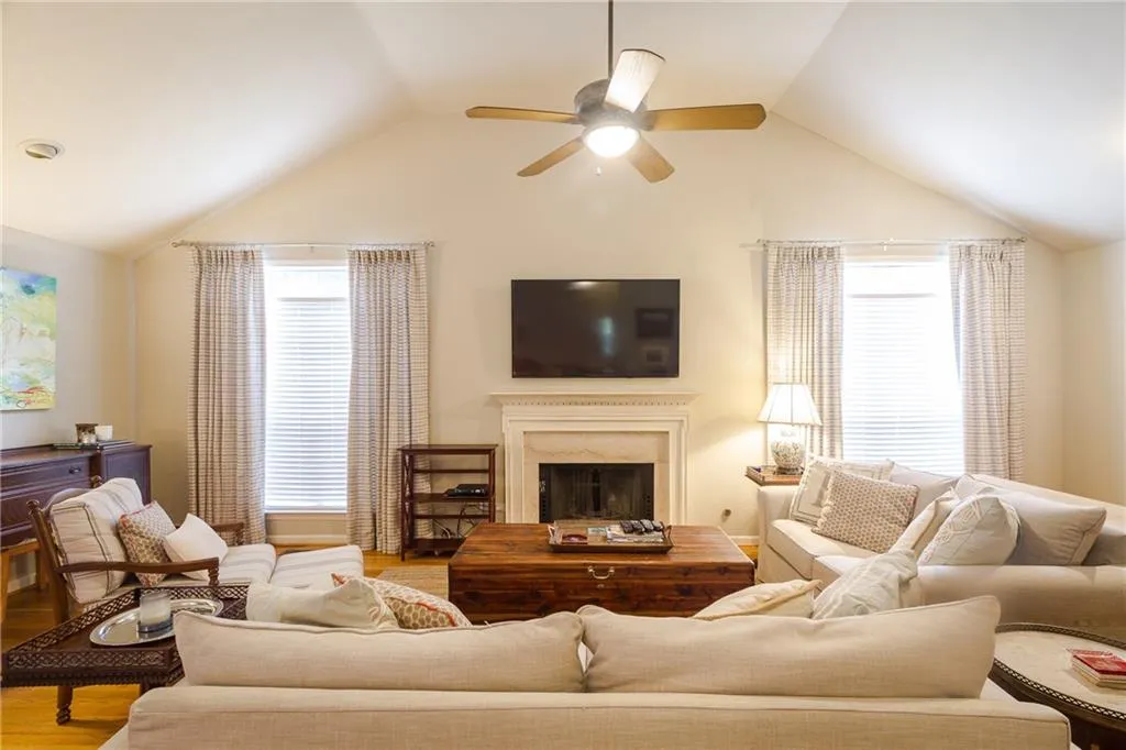 1364 Arnold Avenue Ne, Atlanta, Georgia 30324, 3 Bedrooms Bedrooms, ,2 BathroomsBathrooms,Residential,Sold,1364 Arnold Avenue Ne,5742391