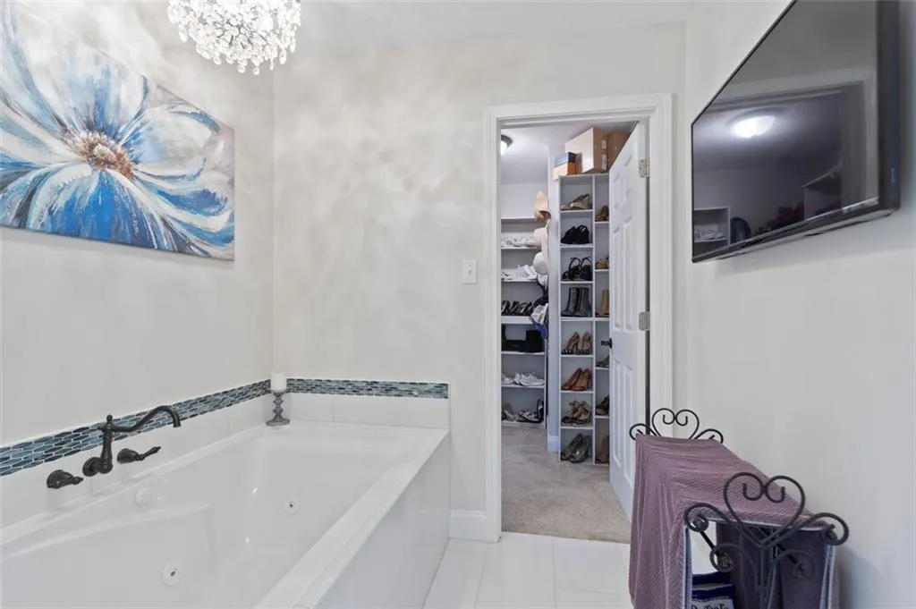 505 Wyncourtney Drive Ne, Atlanta, Georgia 30328, 4 Bedrooms Bedrooms, ,3 BathroomsBathrooms,Residential,For Sale,505 Wyncourtney Drive Ne,7689781