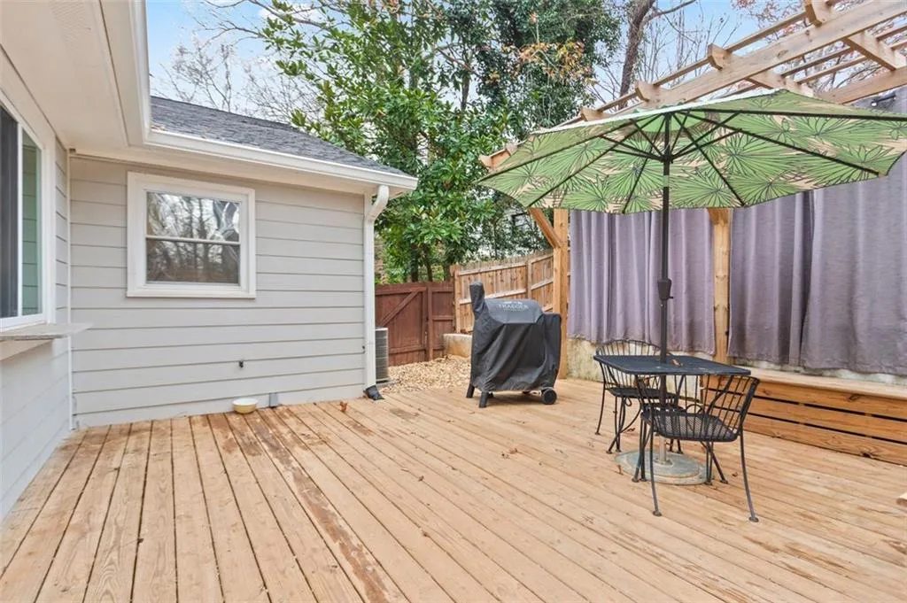 505 Wyncourtney Drive Ne, Atlanta, Georgia 30328, 4 Bedrooms Bedrooms, ,3 BathroomsBathrooms,Residential,For Sale,505 Wyncourtney Drive Ne,7689781