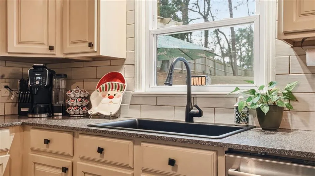 505 Wyncourtney Drive Ne, Atlanta, Georgia 30328, 4 Bedrooms Bedrooms, ,3 BathroomsBathrooms,Residential,For Sale,505 Wyncourtney Drive Ne,7689781