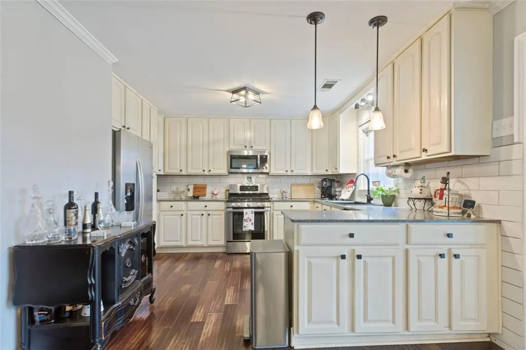 505 Wyncourtney Drive Ne, Atlanta, Georgia 30328, 4 Bedrooms Bedrooms, ,3 BathroomsBathrooms,Residential,For Sale,505 Wyncourtney Drive Ne,7689781