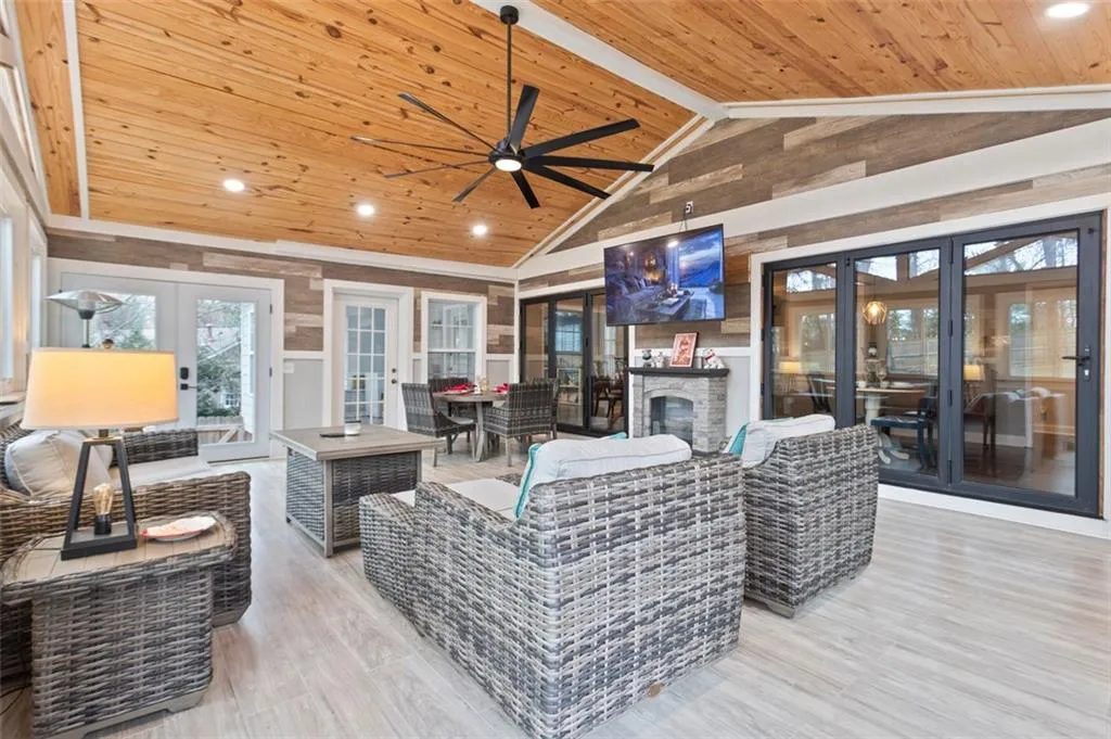 505 Wyncourtney Drive Ne, Atlanta, Georgia 30328, 4 Bedrooms Bedrooms, ,3 BathroomsBathrooms,Residential,For Sale,505 Wyncourtney Drive Ne,7689781