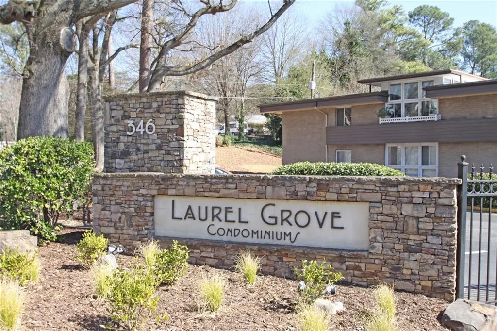 346 Carpenter Drive Ne Unit 32, Sandy Springs, Georgia 30328, 2 Bedrooms Bedrooms, ,2 BathroomsBathrooms,Residential,For Sale,346 Carpenter Drive Ne Unit 32,7665085