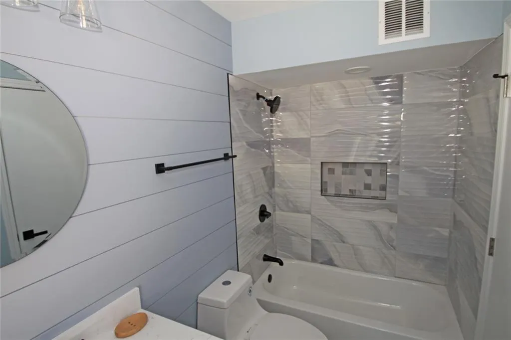 346 Carpenter Drive Ne Unit 32, Sandy Springs, Georgia 30328, 2 Bedrooms Bedrooms, ,2 BathroomsBathrooms,Residential,For Sale,346 Carpenter Drive Ne Unit 32,7665085