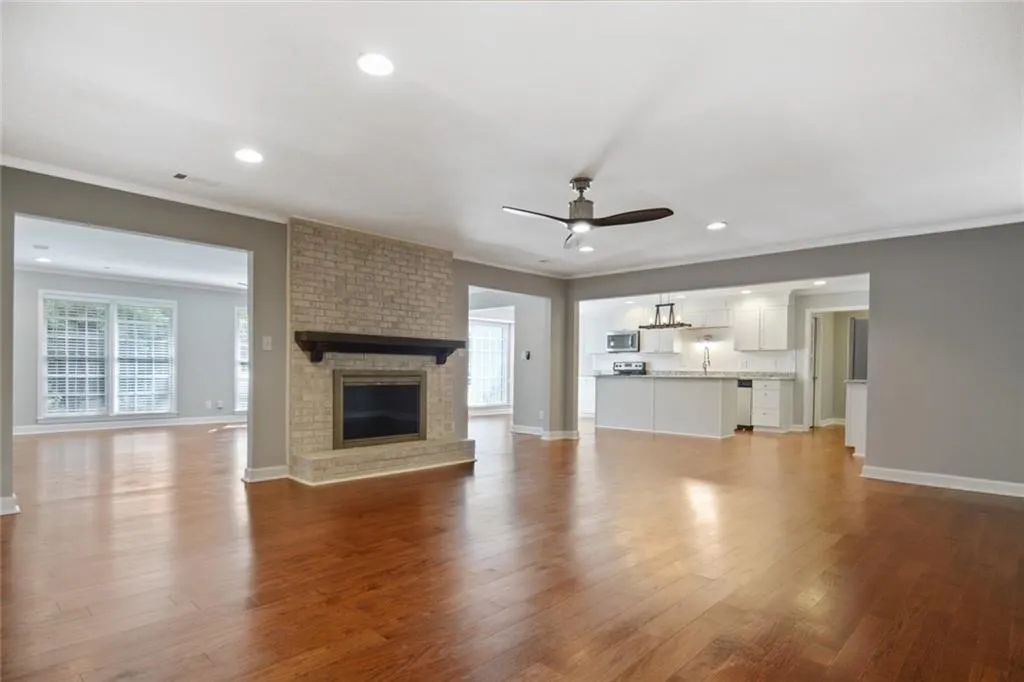 5790 Riverwood Drive, Sandy Springs, Georgia 30328, 4 Bedrooms Bedrooms, ,3 BathroomsBathrooms,Residential,Sold,5790 Riverwood Drive,6785324