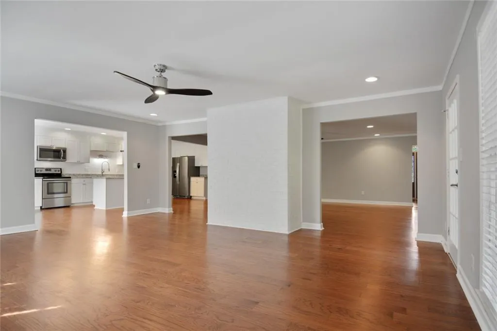 5790 Riverwood Drive, Sandy Springs, Georgia 30328, 4 Bedrooms Bedrooms, ,3 BathroomsBathrooms,Residential,Sold,5790 Riverwood Drive,6785324