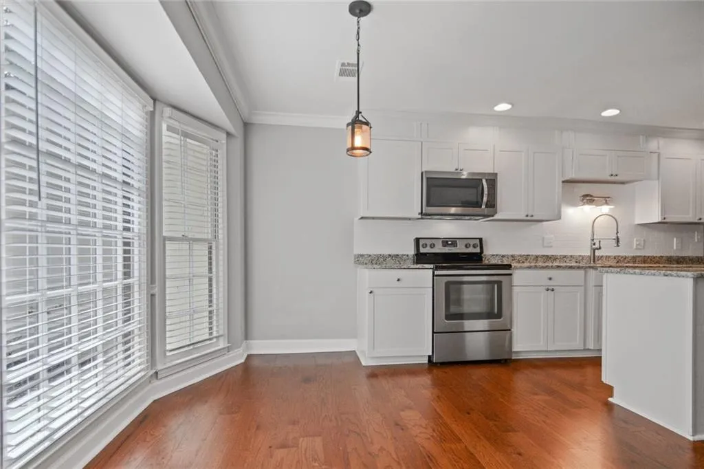 5790 Riverwood Drive, Sandy Springs, Georgia 30328, 4 Bedrooms Bedrooms, ,3 BathroomsBathrooms,Residential,Sold,5790 Riverwood Drive,6785324