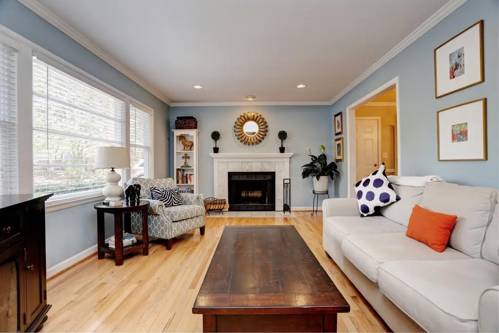 2353 Cortez Way Ne, Atlanta, Georgia 30319, 4 Bedrooms Bedrooms, ,2 BathroomsBathrooms,Residential,Sold,2353 Cortez Way Ne,5680396