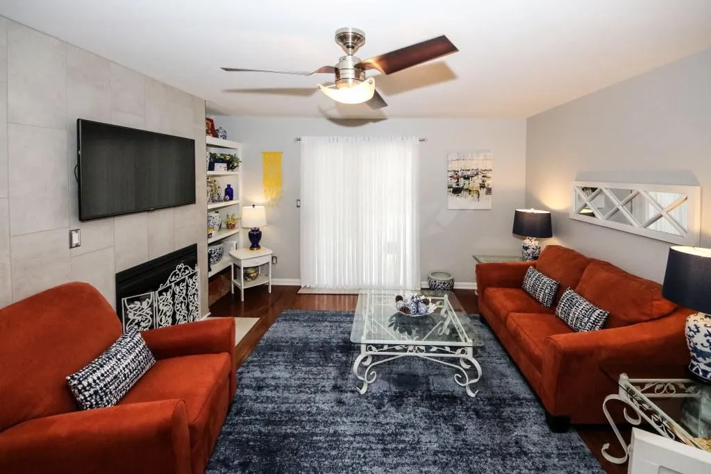 325 Granville Court, Atlanta, Georgia 30328, 1 Bedroom Bedrooms, ,1 BathroomBathrooms,Residential,Sold,325 Granville Court,6754766