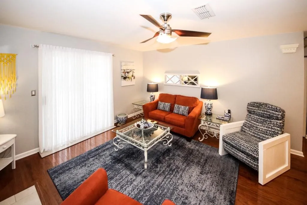325 Granville Court, Atlanta, Georgia 30328, 1 Bedroom Bedrooms, ,1 BathroomBathrooms,Residential,Sold,325 Granville Court,6754766