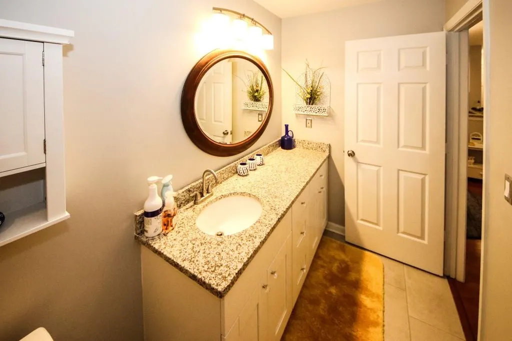 325 Granville Court, Atlanta, Georgia 30328, 1 Bedroom Bedrooms, ,1 BathroomBathrooms,Residential,Sold,325 Granville Court,6754766