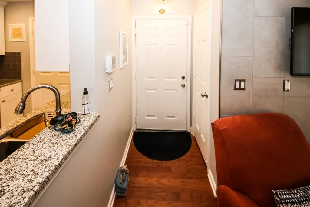 325 Granville Court, Atlanta, Georgia 30328, 1 Bedroom Bedrooms, ,1 BathroomBathrooms,Residential,Sold,325 Granville Court,6754766