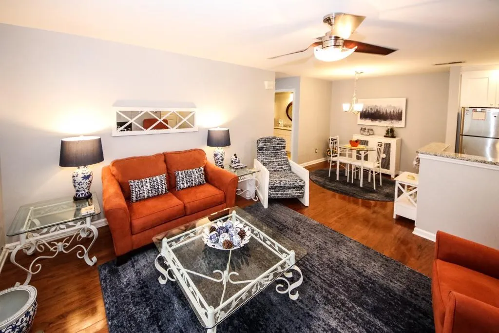 325 Granville Court, Atlanta, Georgia 30328, 1 Bedroom Bedrooms, ,1 BathroomBathrooms,Residential,Sold,325 Granville Court,6754766