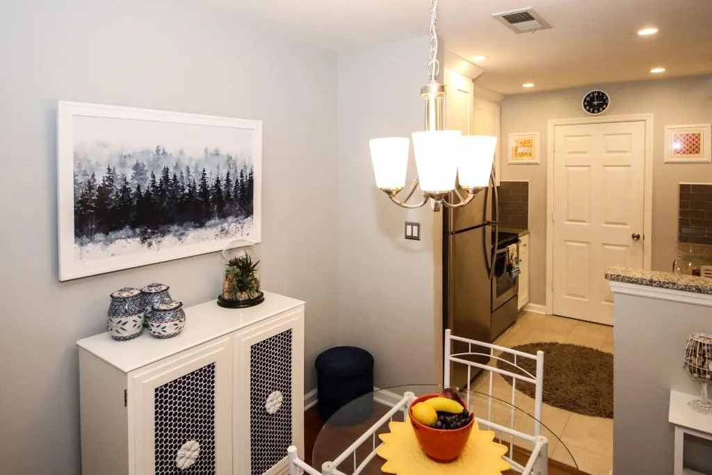325 Granville Court, Atlanta, Georgia 30328, 1 Bedroom Bedrooms, ,1 BathroomBathrooms,Residential,Sold,325 Granville Court,6754766