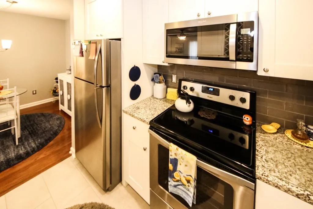 325 Granville Court, Atlanta, Georgia 30328, 1 Bedroom Bedrooms, ,1 BathroomBathrooms,Residential,Sold,325 Granville Court,6754766