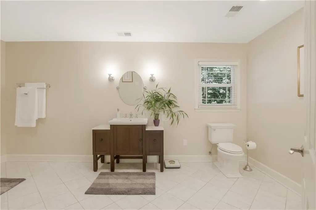 8080 Habersham Waters Road, Sandy Springs, Georgia 30350, 4 Bedrooms Bedrooms, ,3 BathroomsBathrooms,Residential,Sold,8080 Habersham Waters Road,6781557