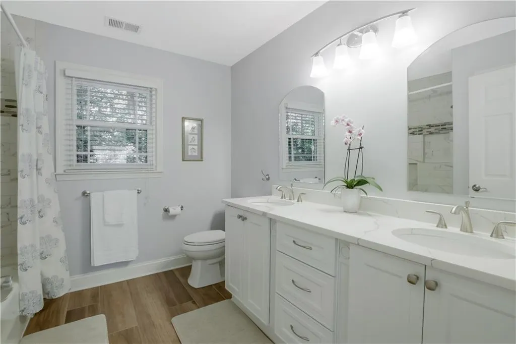 8080 Habersham Waters Road, Sandy Springs, Georgia 30350, 4 Bedrooms Bedrooms, ,3 BathroomsBathrooms,Residential,Sold,8080 Habersham Waters Road,6781557