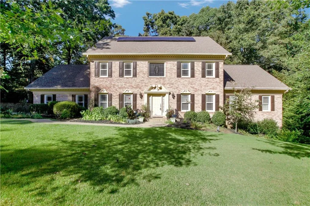 8080 Habersham Waters Road, Sandy Springs, Georgia 30350, 4 Bedrooms Bedrooms, ,3 BathroomsBathrooms,Residential,Sold,8080 Habersham Waters Road,6781557