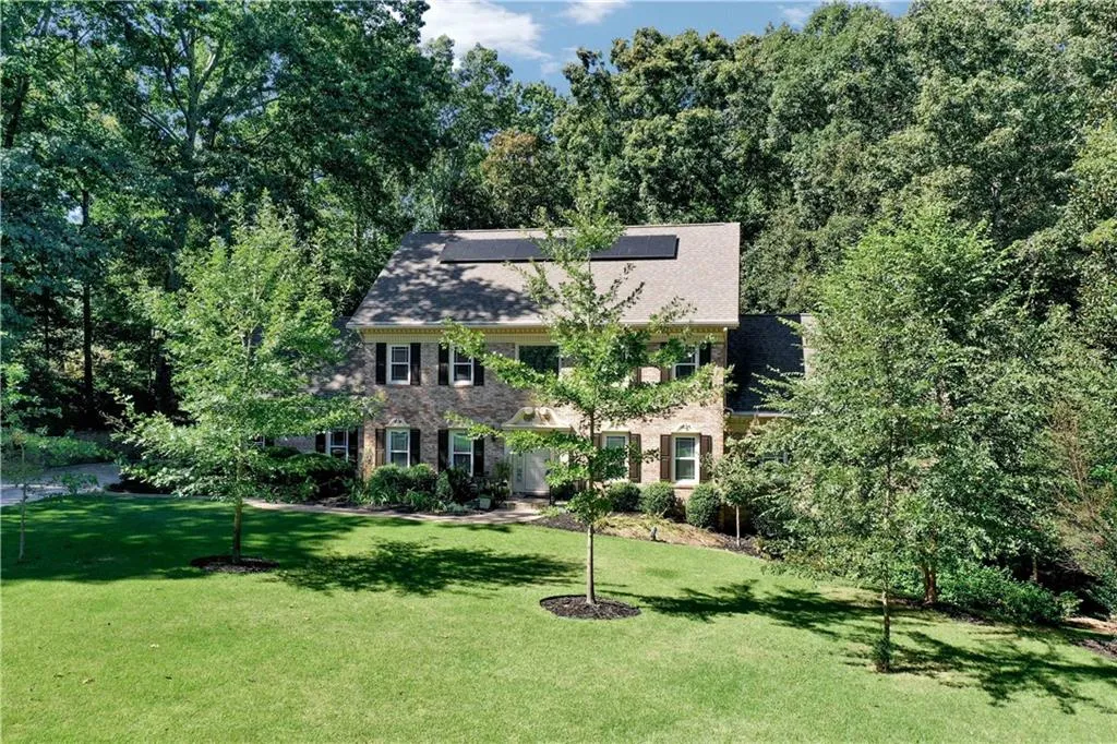 8080 Habersham Waters Road, Sandy Springs, Georgia 30350, 4 Bedrooms Bedrooms, ,3 BathroomsBathrooms,Residential,Sold,8080 Habersham Waters Road,6781557