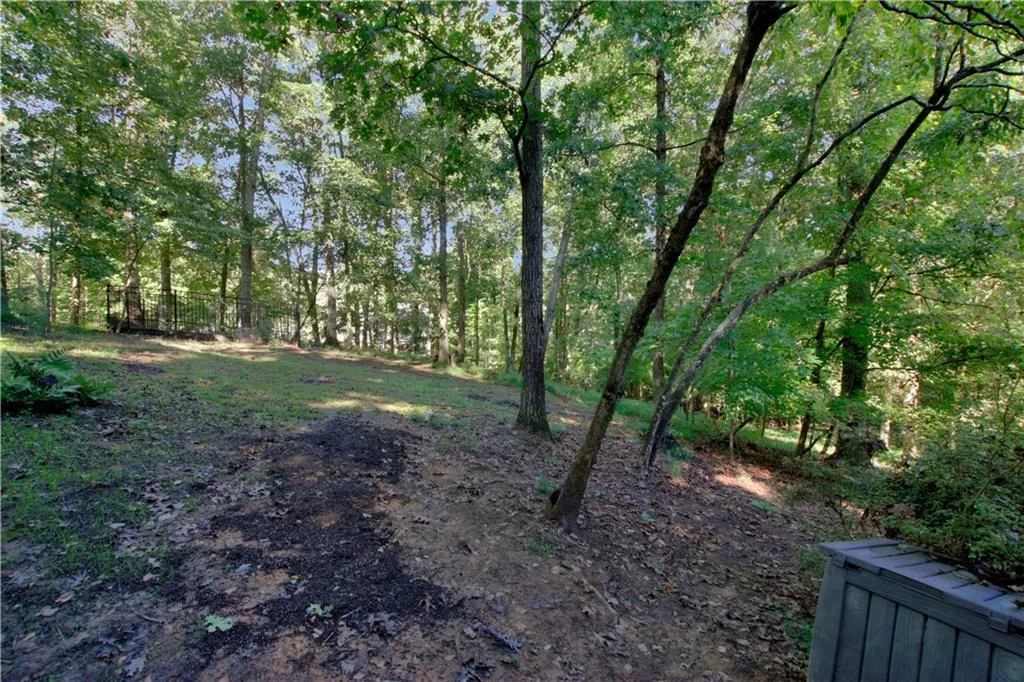 8080 Habersham Waters Road, Sandy Springs, Georgia 30350, 4 Bedrooms Bedrooms, ,3 BathroomsBathrooms,Residential,Sold,8080 Habersham Waters Road,6781557