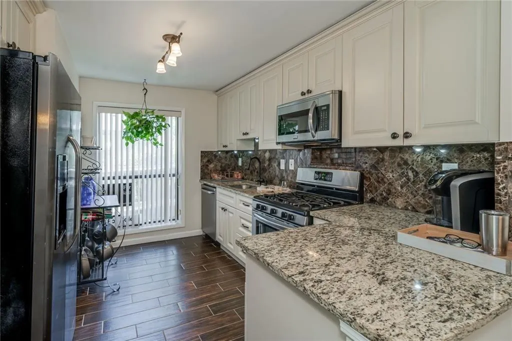 908 Woodcliff Drive Unit 908, Sandy Springs, Georgia 30350, 2 Bedrooms Bedrooms, ,2 BathroomsBathrooms,Residential,Sold,908 Woodcliff Drive Unit 908,6715175 908 Woodcliff Drive Unit 908, Sandy Springs, Georgia 30350, 2 Bedrooms Bedrooms, ,2 BathroomsBathrooms,Residential,Sold,908 Woodcliff Drive Unit 908,6715175