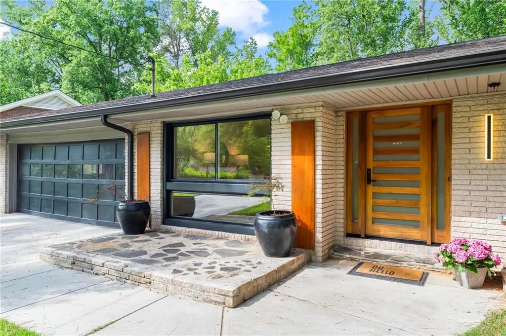 1749 Ridge Valley Court Nw, Atlanta, Georgia 30327, 3 Bedrooms Bedrooms, ,2 BathroomsBathrooms,Residential,Sold,1749 Ridge Valley Court Nw,7570837