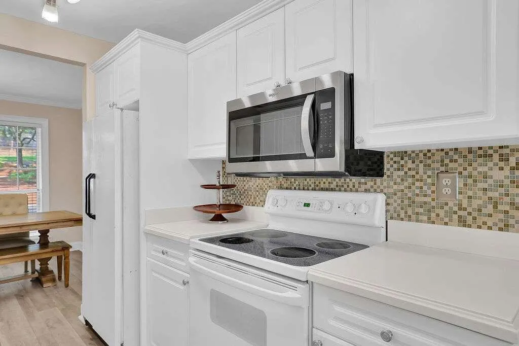 602 Masons Creek Circle, Sandy Springs, Georgia 30350, 2 Bedrooms Bedrooms, ,2 BathroomsBathrooms,Residential,Sold,602 Masons Creek Circle,7232735