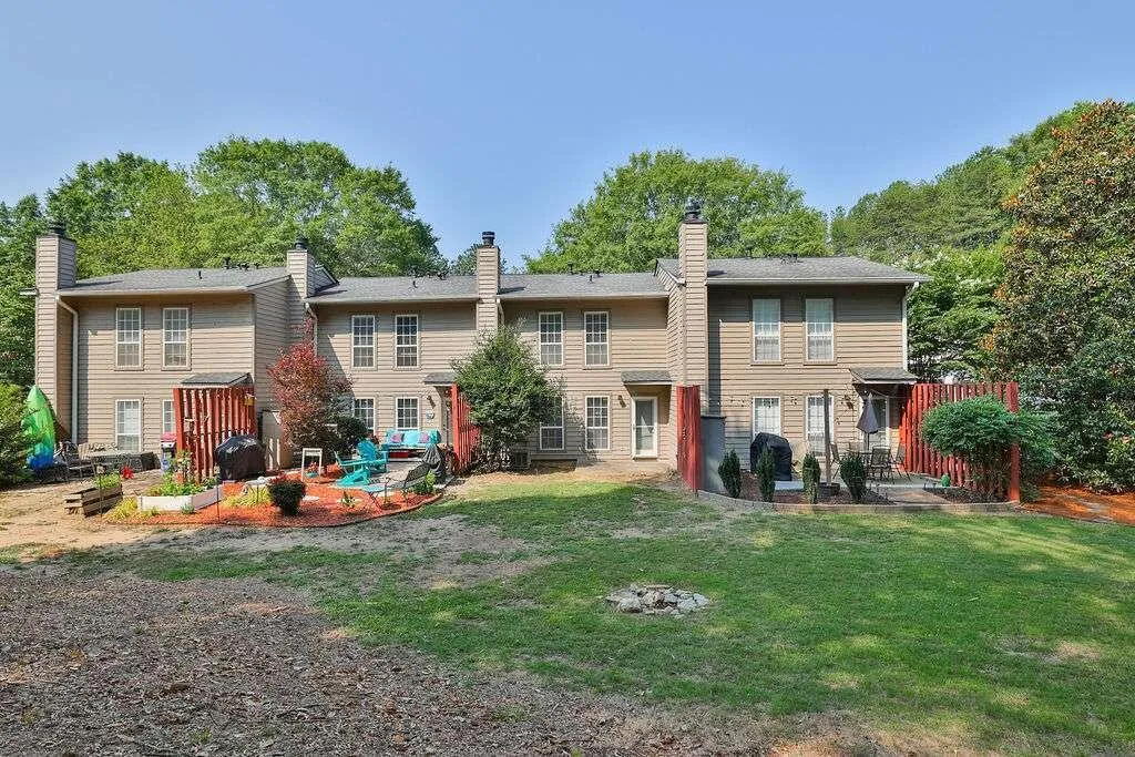 602 Masons Creek Circle, Sandy Springs, Georgia 30350, 2 Bedrooms Bedrooms, ,2 BathroomsBathrooms,Residential,Sold,602 Masons Creek Circle,7232735