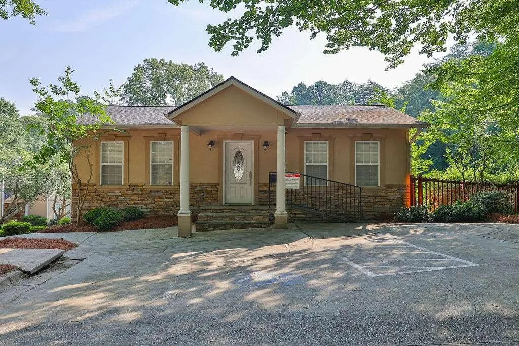 602 Masons Creek Circle, Sandy Springs, Georgia 30350, 2 Bedrooms Bedrooms, ,2 BathroomsBathrooms,Residential,Sold,602 Masons Creek Circle,7232735