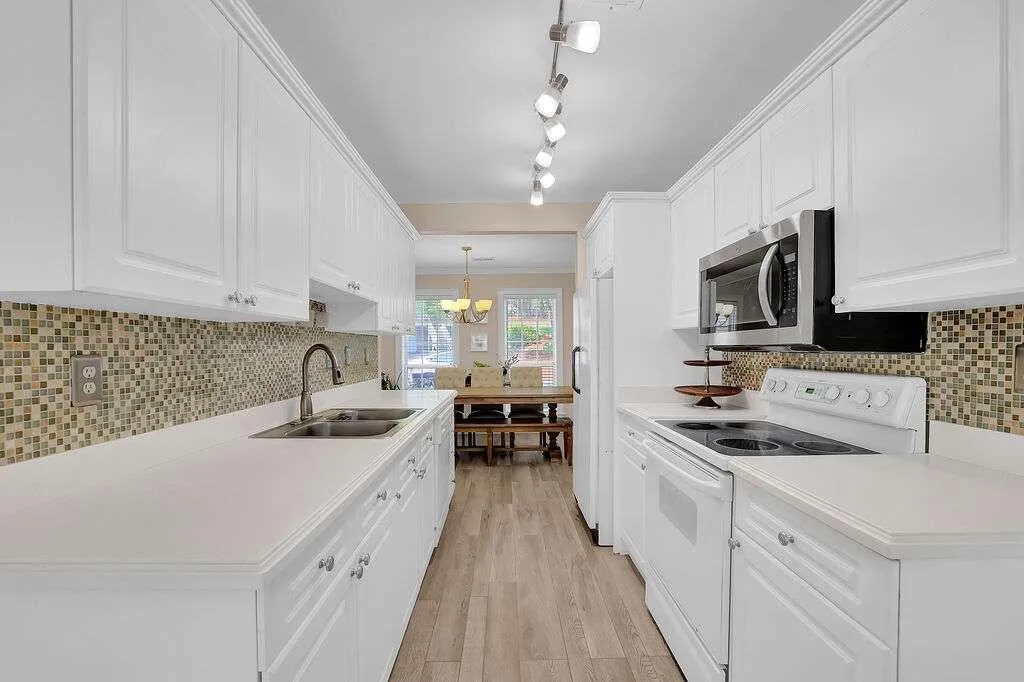 602 Masons Creek Circle, Sandy Springs, Georgia 30350, 2 Bedrooms Bedrooms, ,2 BathroomsBathrooms,Residential,Sold,602 Masons Creek Circle,7232735