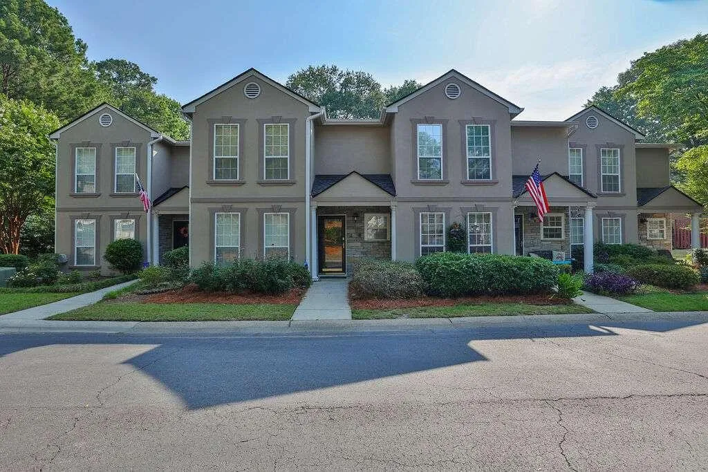 602 Masons Creek Circle, Sandy Springs, Georgia 30350, 2 Bedrooms Bedrooms, ,2 BathroomsBathrooms,Residential,Sold,602 Masons Creek Circle,7232735