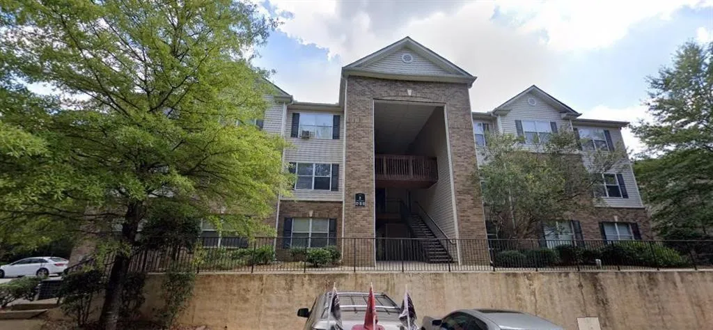 2102 Par Three Way, Lithonia, Georgia 30038