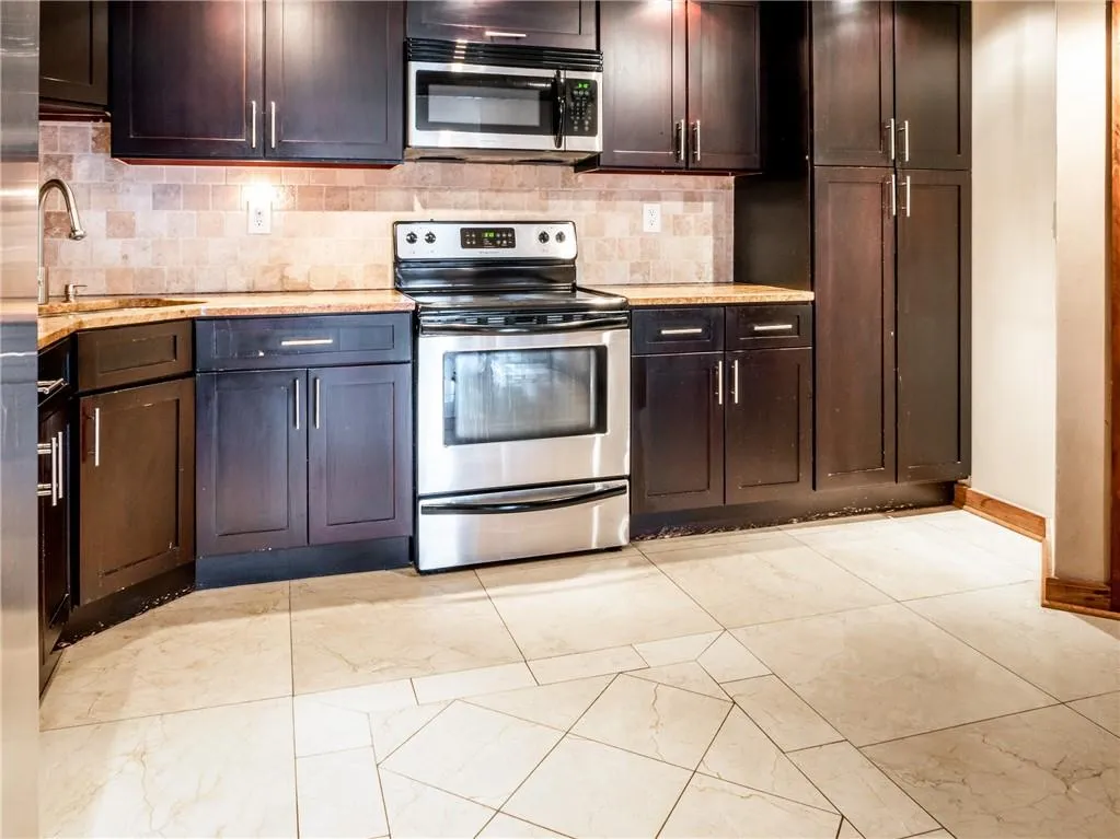 795 Hammond Drive Ne Unit 1013, Atlanta, Georgia 30328, 2 Bedrooms Bedrooms, ,2 BathroomsBathrooms,Residential,Sold,795 Hammond Drive Ne Unit 1013,6112765