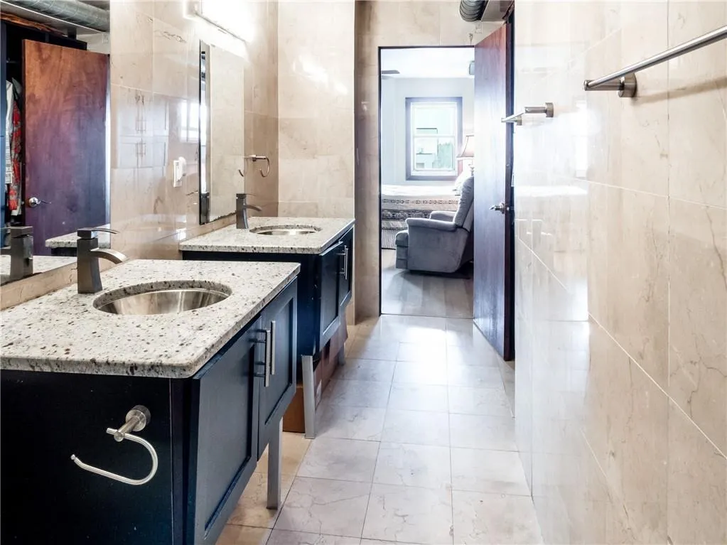 795 Hammond Drive Ne Unit 1013, Atlanta, Georgia 30328, 2 Bedrooms Bedrooms, ,2 BathroomsBathrooms,Residential,Sold,795 Hammond Drive Ne Unit 1013,6112765