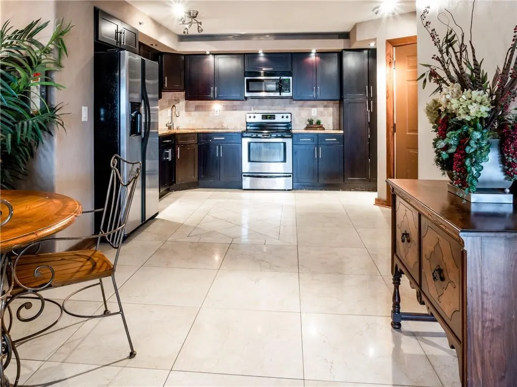 795 Hammond Drive Ne Unit 1013, Atlanta, Georgia 30328, 2 Bedrooms Bedrooms, ,2 BathroomsBathrooms,Residential,Sold,795 Hammond Drive Ne Unit 1013,6112765