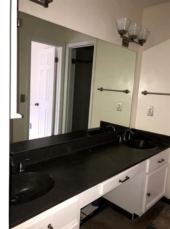 208 Brandywine Circle, Sandy Springs, Georgia 30350, 3 Bedrooms Bedrooms, ,3 BathroomsBathrooms,Residential,Sold,208 Brandywine Circle,6024022