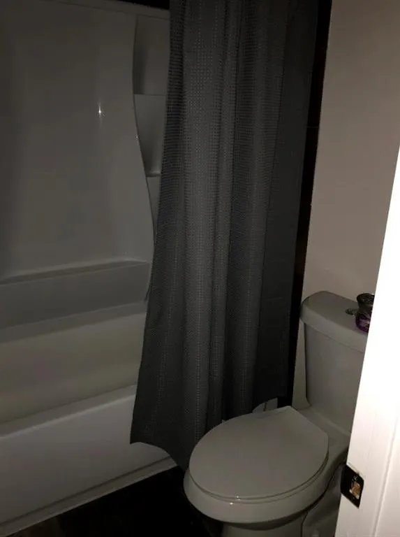 208 Brandywine Circle, Sandy Springs, Georgia 30350, 3 Bedrooms Bedrooms, ,3 BathroomsBathrooms,Residential,Sold,208 Brandywine Circle,6024022