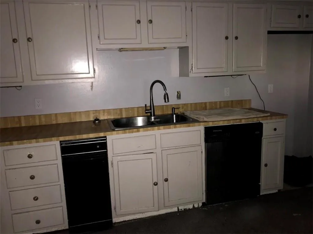 208 Brandywine Circle, Sandy Springs, Georgia 30350, 3 Bedrooms Bedrooms, ,3 BathroomsBathrooms,Residential,Sold,208 Brandywine Circle,6024022